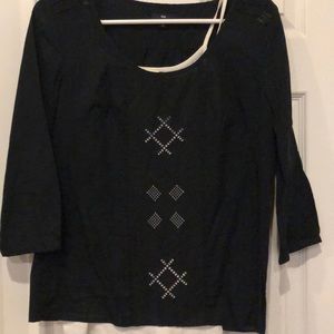 Gap sz XS boho black top with patterned cutouts